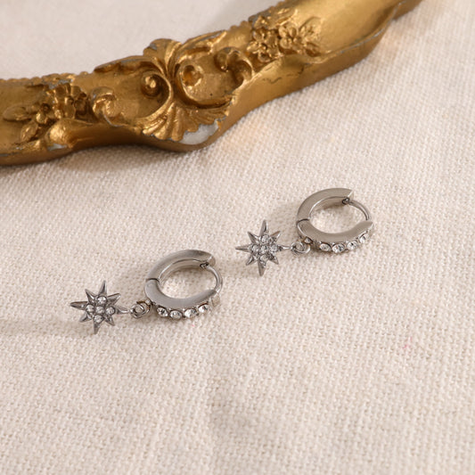 Boucles d'oreilles mini créoles avec étoile strass