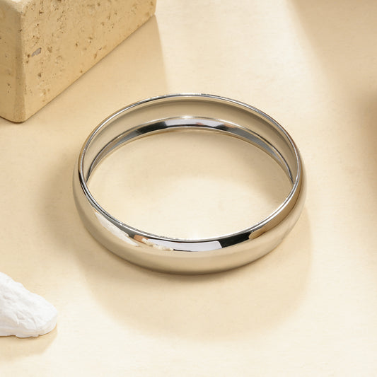 Bracelet Jonc Argenté Lisse Brillance Sculpturale