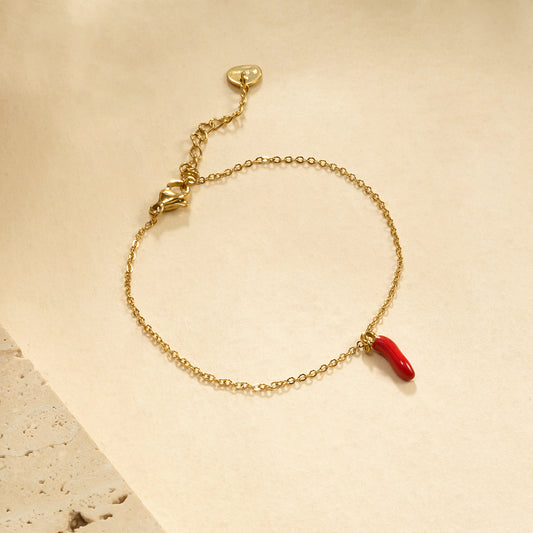 Bracelet chaîne dorée pendentif piment
