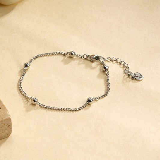 Bracelet Chaîne Fine Argentée Orné de Boules Sphères