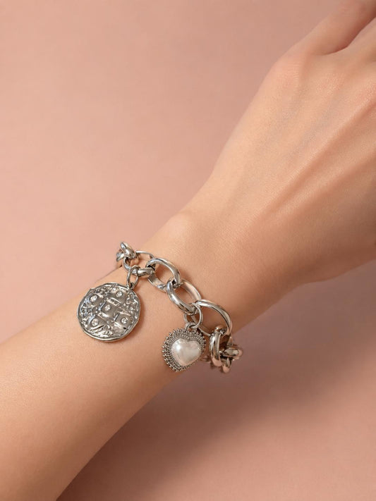 Bracelet chaîne argentée pendentifs martelés