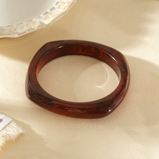 Bracelet jonc marron marbré forme carré arrondi résine