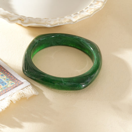 Bracelet jonc vert marbré forme carré arrondi résine