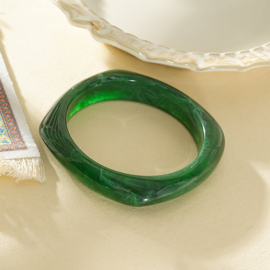 Bracelet jonc vert marbré forme carré arrondi résine