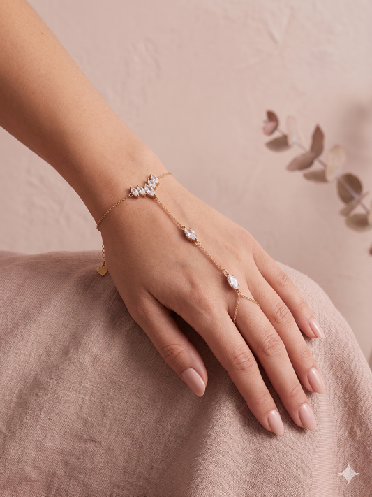 Chaîne de main à strass délicats