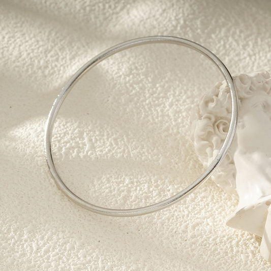 Bracelet Jonc Fin Argenté Finition Brossée