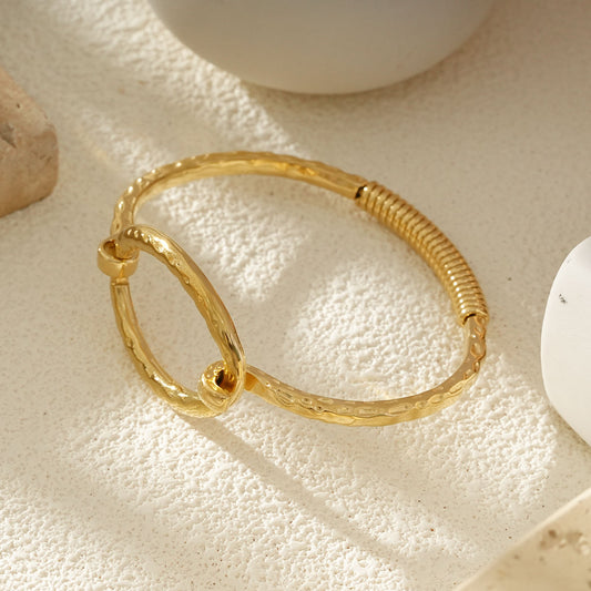 Bracelet Jonc Doré Martelé À Maillon Central