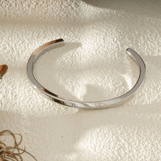 Bracelet Jonc Ouvert Argenté Design Épuré Et Brillant