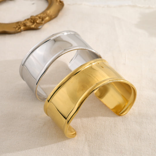 Bracelet manchette doré effet miroir avec extrémités bombées