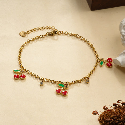 Chaîne de cheville triple cerises et strass