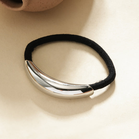 Élastique élegant avec ornement courbe argentée