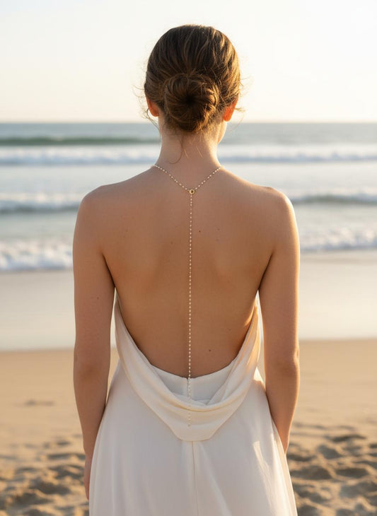 Chaîne de dos ou sautoir dorée en Y ornée de petites perles