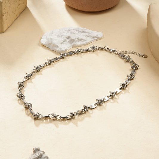 Collier argenté graines de café plates nœuds de cercle lisse