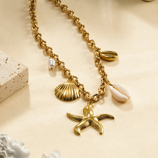 Collier chaîne dorée maillons étoile de mer
