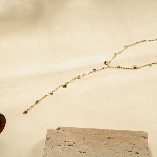 Collier en Y Chaîne Dorée Avec Pampilles Lisses