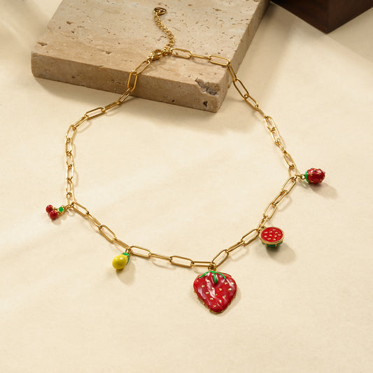 Collier chaîne dorée maillons avec 5 fruits