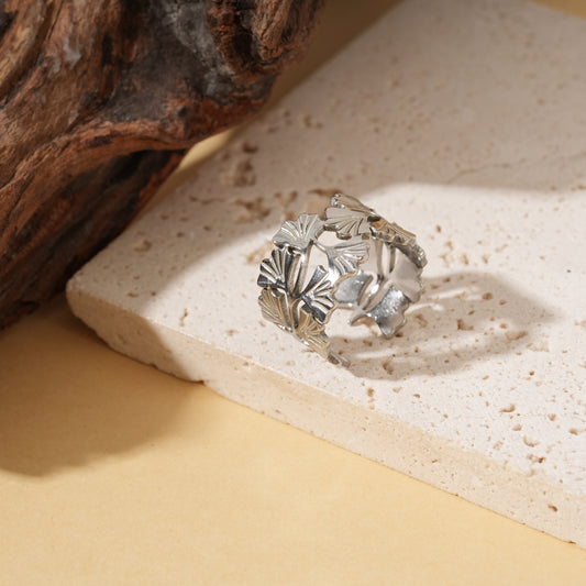 Bague argentée ajustable fleurs de ginkgo tout le tour
