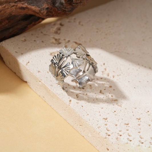 Bague argentée ajustable fleurs de ginkgo tout le tour