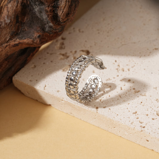 Bague ajustable argentée maillage sculptée