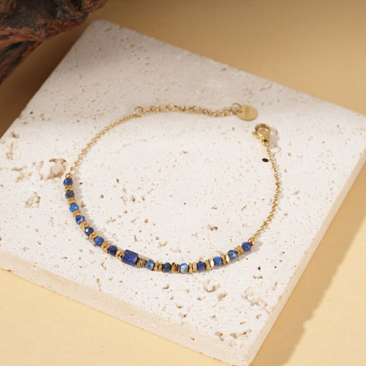 Bracelet doré chaîne fine pierres lapis lazuli pierre centrale ovale