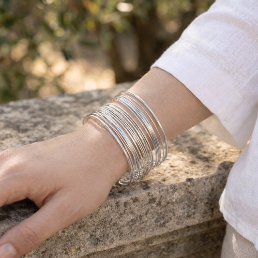 Bracelet jonc manchette large ajustable multi fils