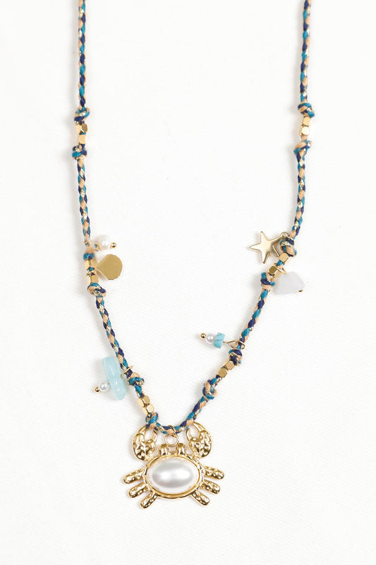 Collier cordon bleu avec pendentifs crabe