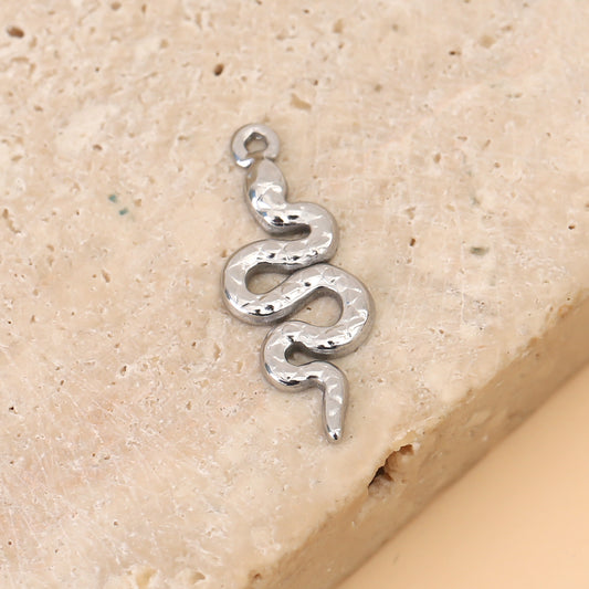 Lot de 3 Pendentifs Serpent Argenté Martelé