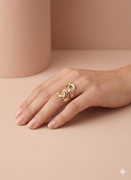 Bague sculptée effet ruban