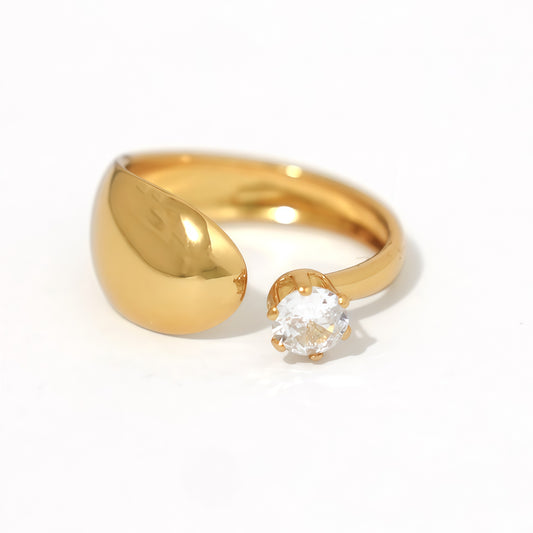 Bague dorée ajustable ouverture avant strass et bombé lisse
