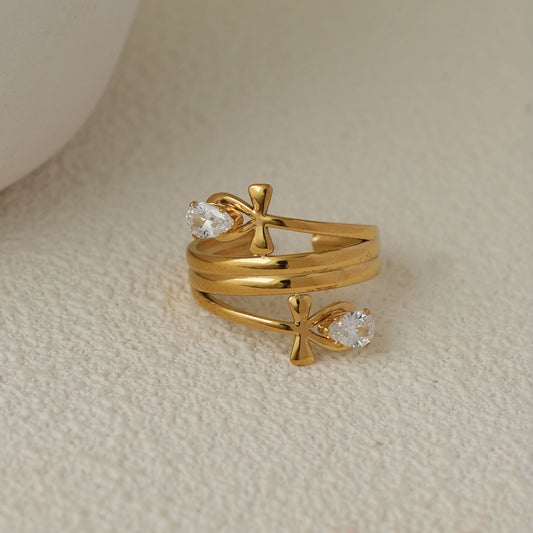 Bague semi épaisse ajustable ornement fleurs avec strass gouttes