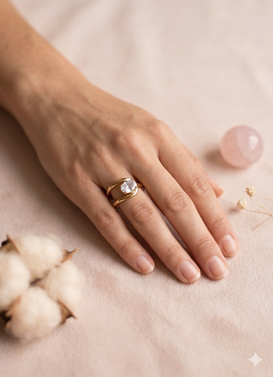 Bague ajustable strass ovale entouré par 2 branche lisse