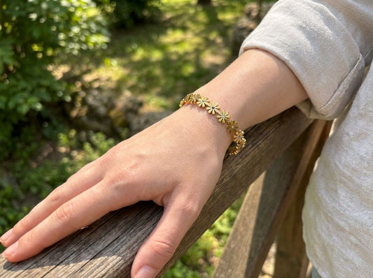 Bracelet jonc orné de fleurs strass colorés