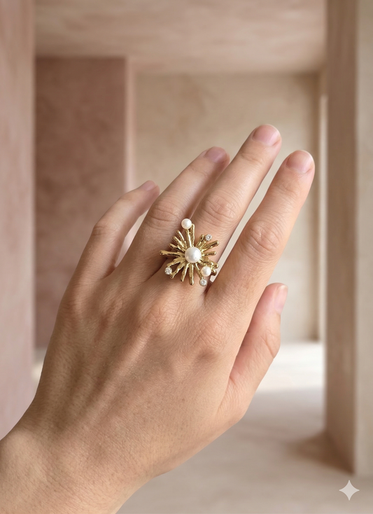Bague dorée multi branches strass et perles blanches