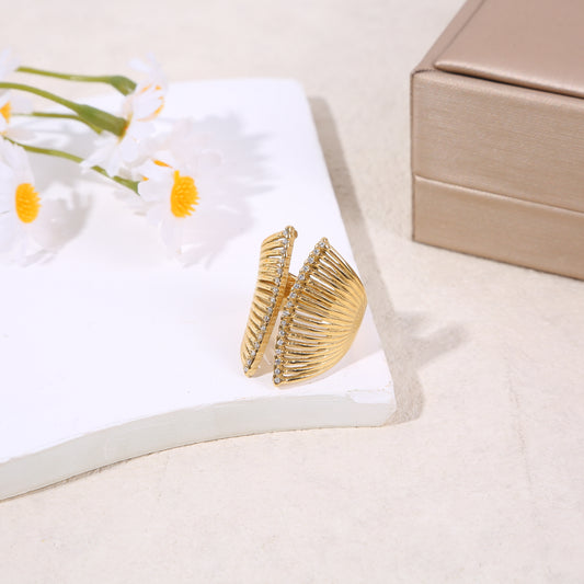 Bague dorée ouverture avant ajustable orné de strass