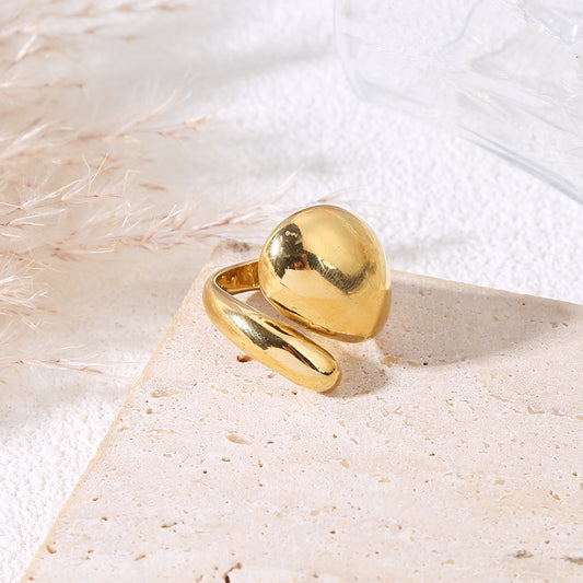 Bague dorée effet goutte bombé lisse