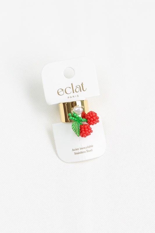 Bague dorée avec charm cerise en perles