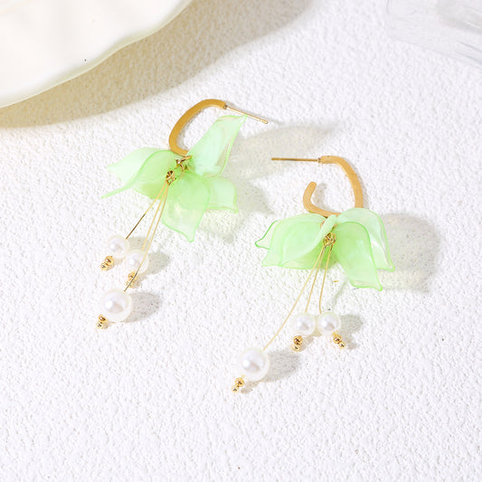 Boucles d'oreilles pendantes fleuris avec vert et perles