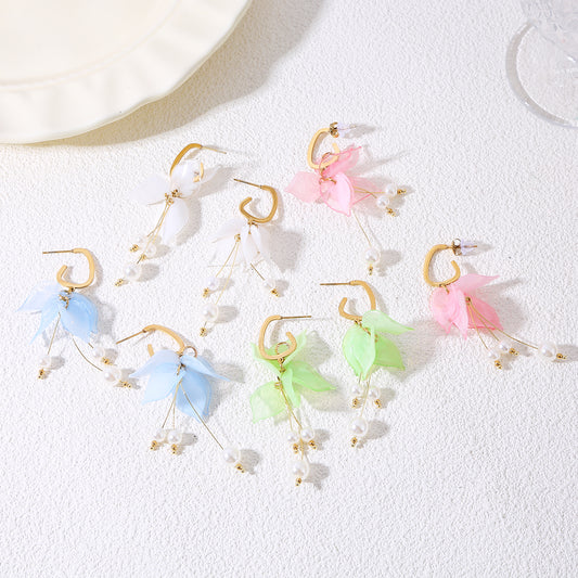 Boucles d'oreilles pendantes fleuris avec vert et perles