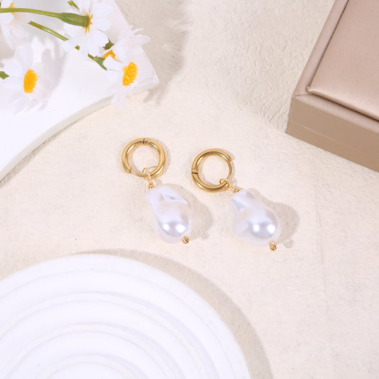 Boucles d'oreilles créoles pendentif perle blanche