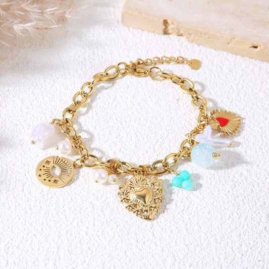 Bracelet chaîne dorée breloques cœur ex voto perlée