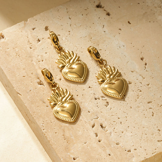 Lot de 3 pendentifs cœurs dorés ex-voto