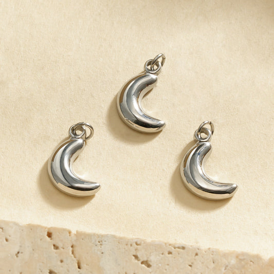 Lot de 3 pendentifs demi lune argentées