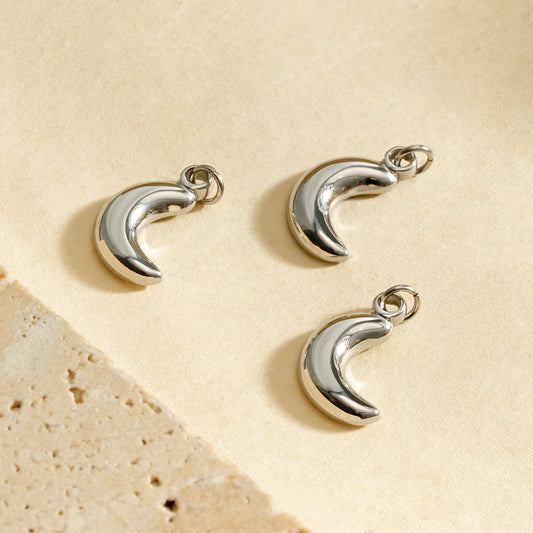 Lot de 3 pendentifs demi lune argentées