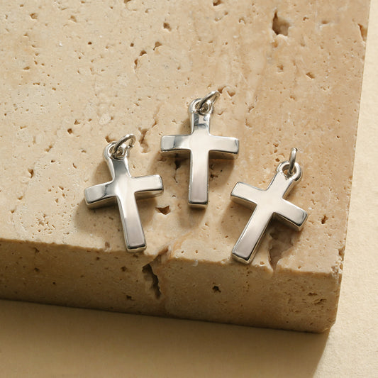 Lot de 3 pendentifs argentés en forme de croix lisse