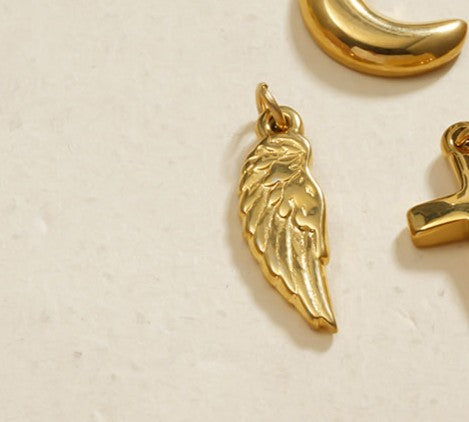 Lot de 3 pendentifs dorés ailes d'anges