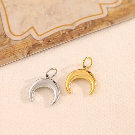 Lot de 3 pendentifs dorées lune courbée