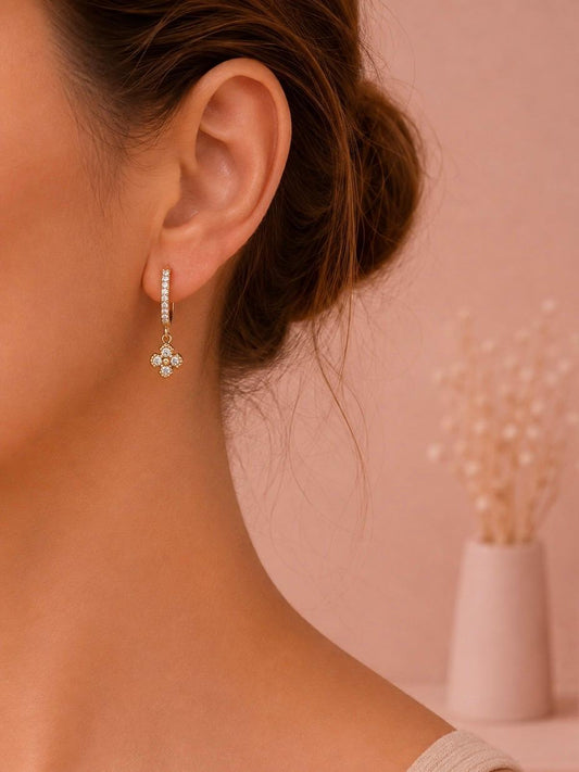Créoles trèfle serti strass