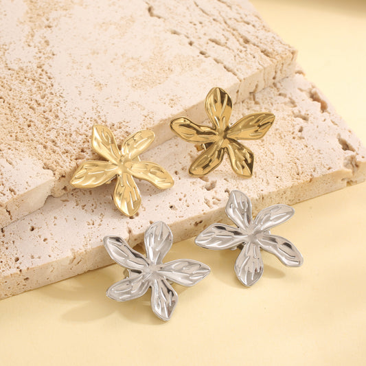 Boucles d'oreilles à clip fleur nervurée large