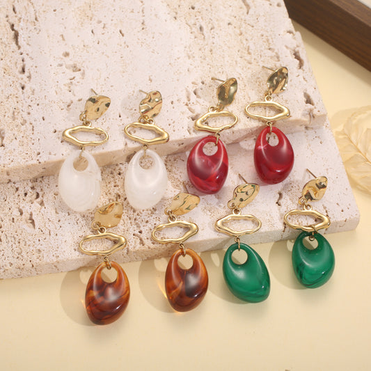 Boucles d'oreilles pendantes martelés avec résine colorés