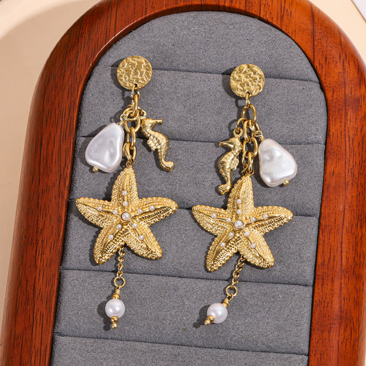Boucles d’oreilles dorées étoile de mer, hippocampe et perles